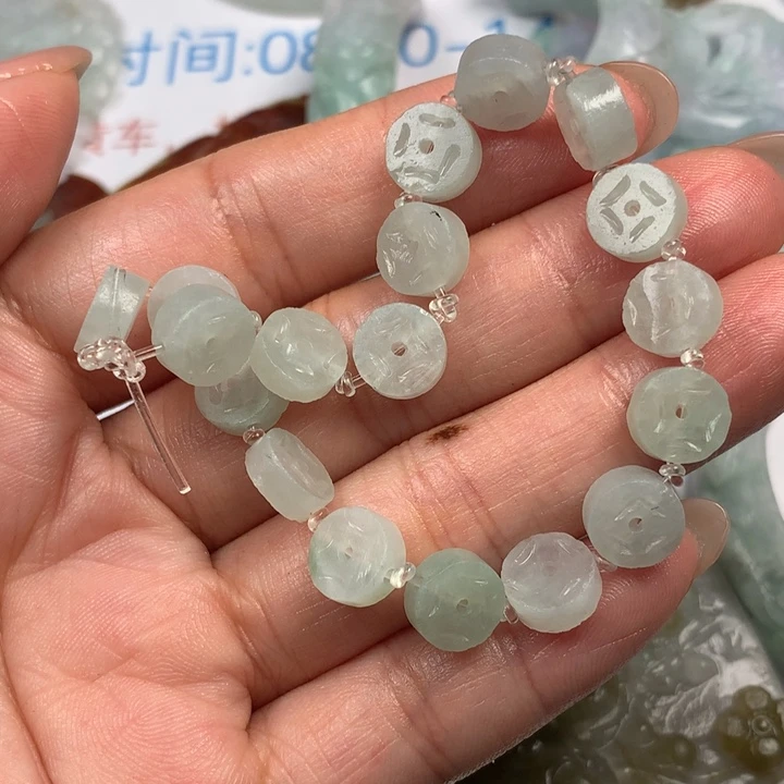 定制翡翠未镶嵌牛*翡翠