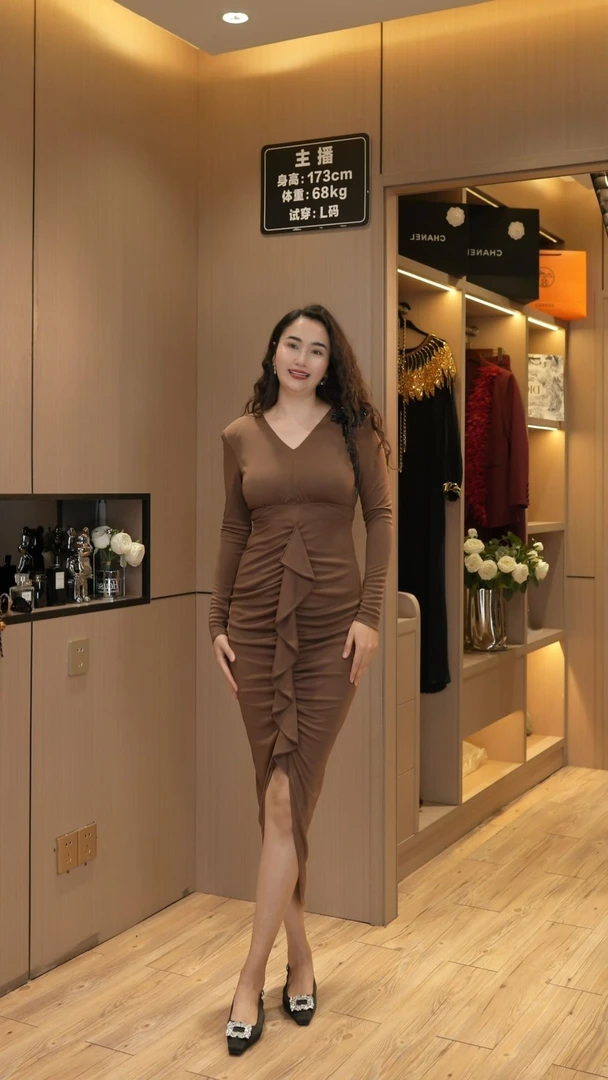 （清货款）纯色褶皱弹力荷叶边收腰显瘦长袖V领连衣裙