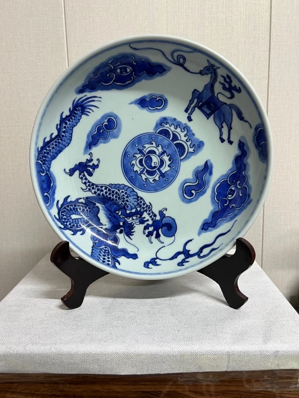 青花龙纹大盘青花瓷，直径28.5厘米全品相，盘子手工陶瓷手绘瓷盘