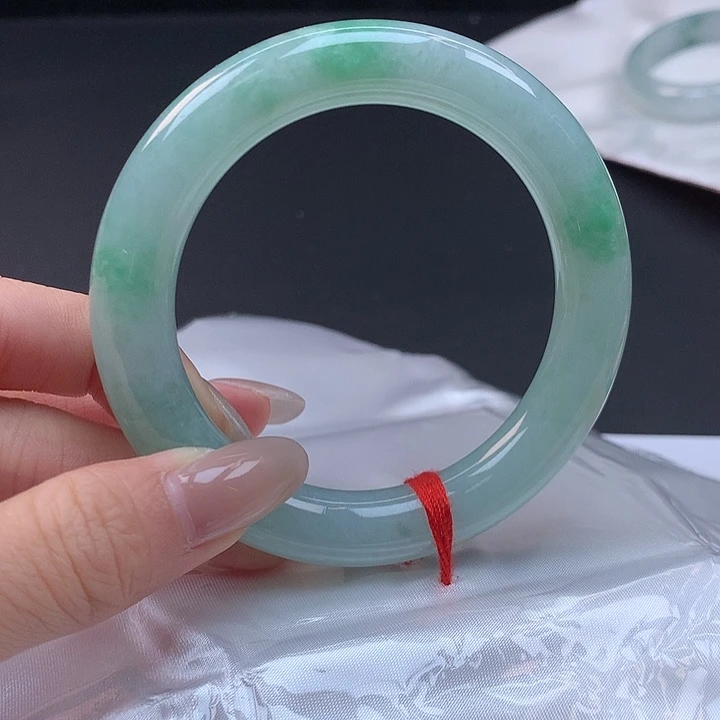 翡翠未镶嵌手镯56