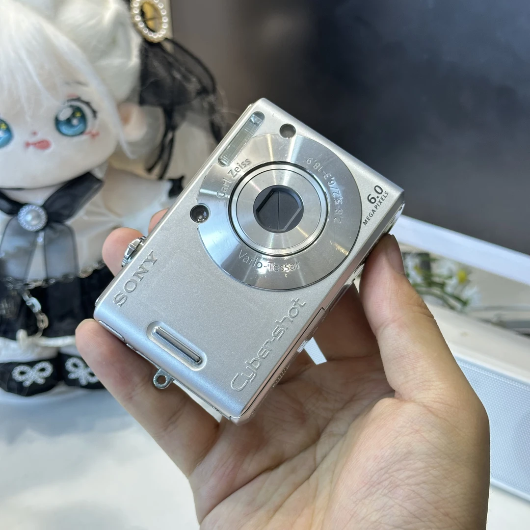 9新 Sony/索尼 索尼w30色彩感好复古感胶片感带配件