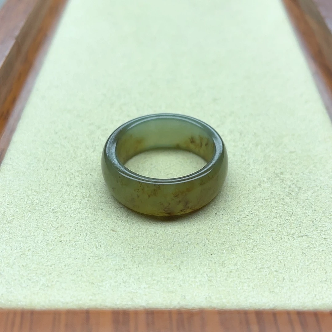 未镶嵌戒指和田玉74切末蓝带糖宽条17码