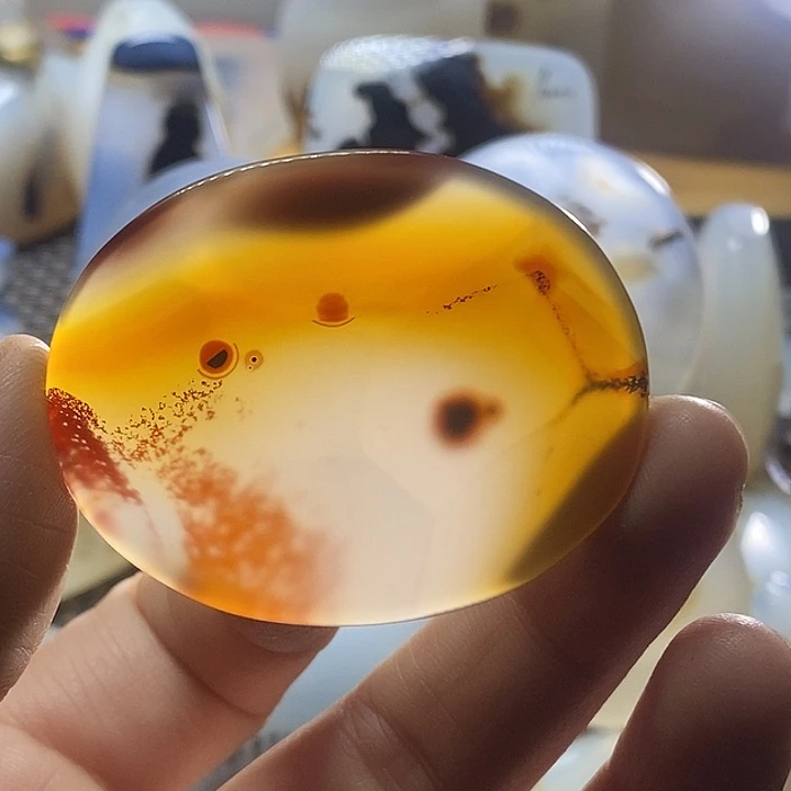 未镶嵌颈饰玛瑙/玉髓风*扬
