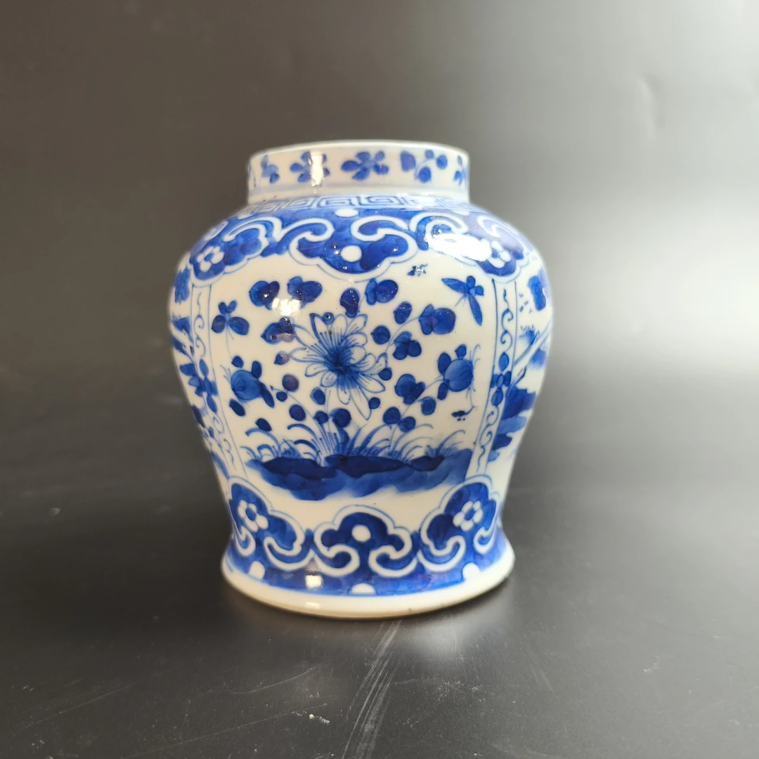 25070892清光绪青花开窗人物花卉纹将军罐 高13cm A03217