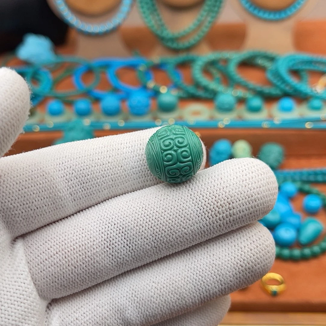 绿松石未镶嵌珠宝奇石