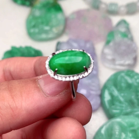 翡翠吊坠(不含链)未镶嵌