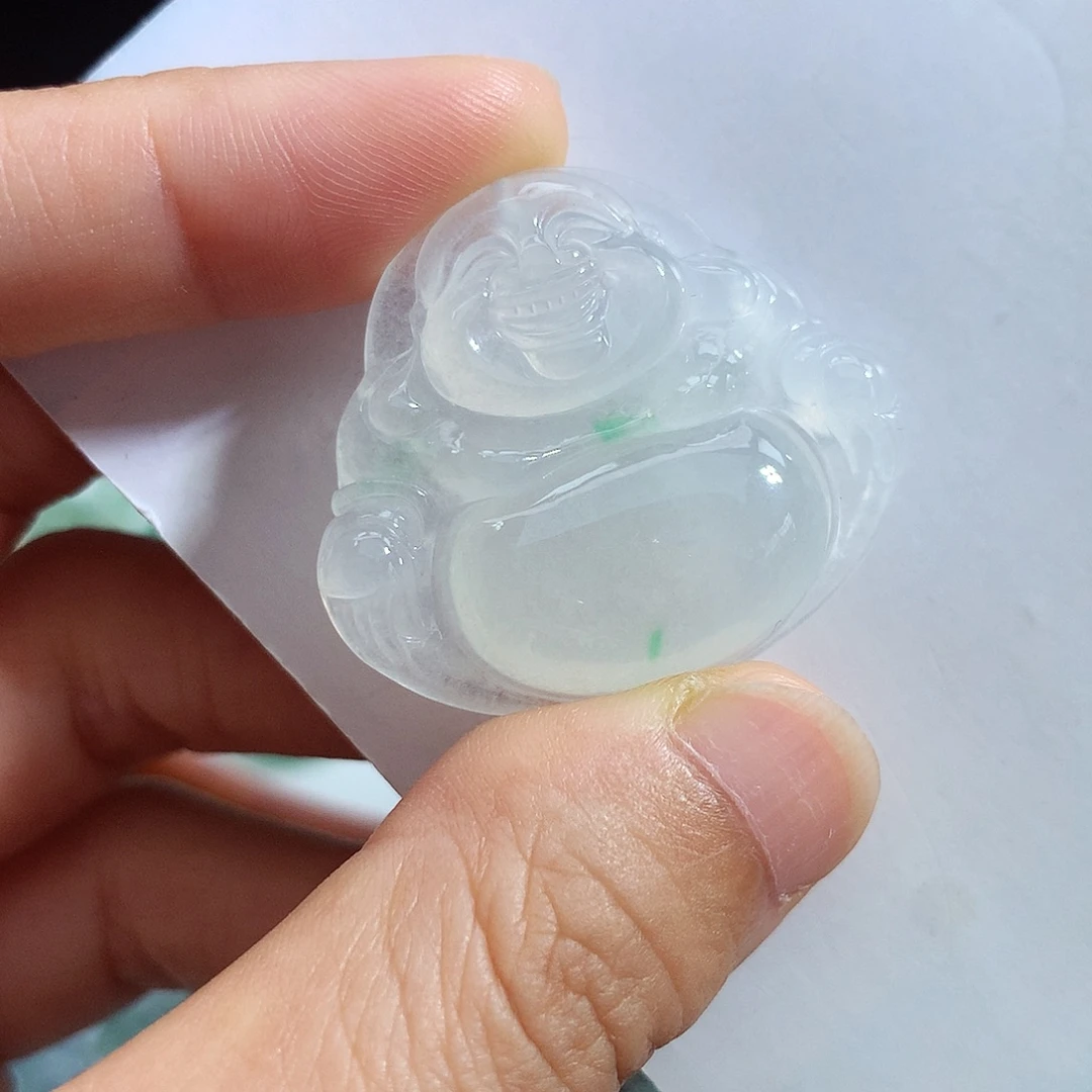 翡翠未镶嵌颈饰佛公