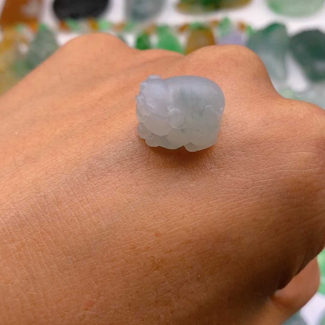 未镶嵌定制翡翠猪