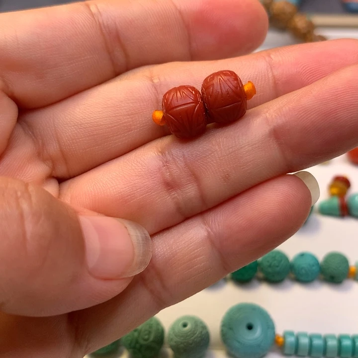 颈饰未镶嵌南红玛瑙