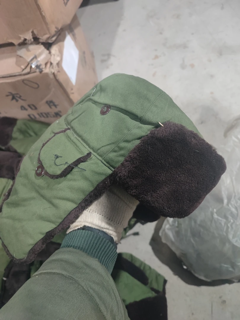 老式保暖棉帽绿色蓝色