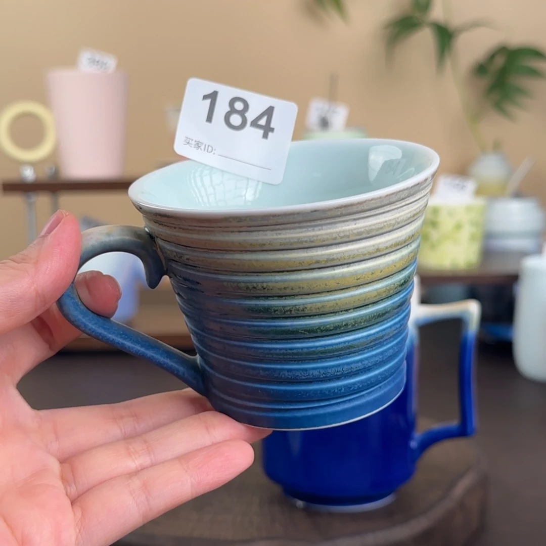 颜色釉茶杯主人杯