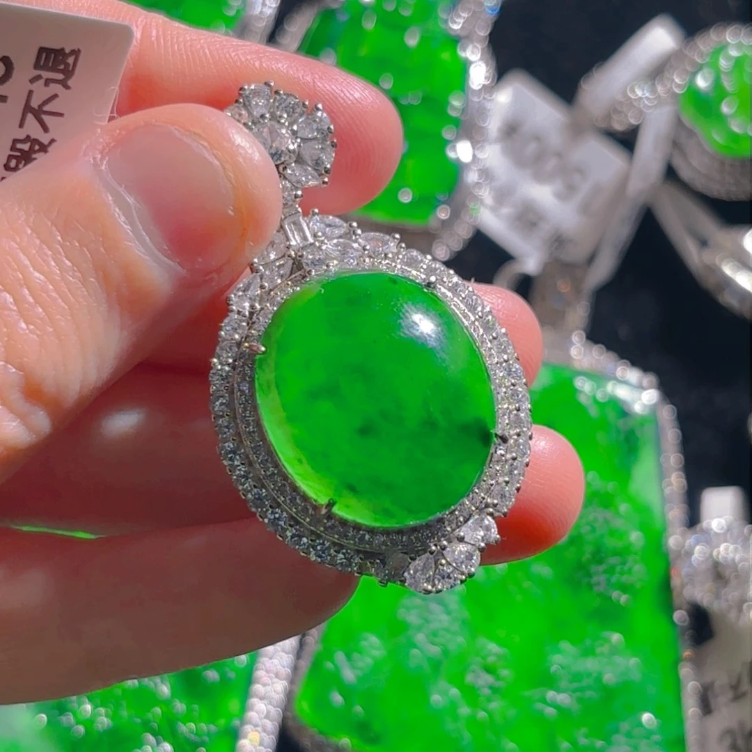 翡翠颈饰银S925镶嵌蛋面