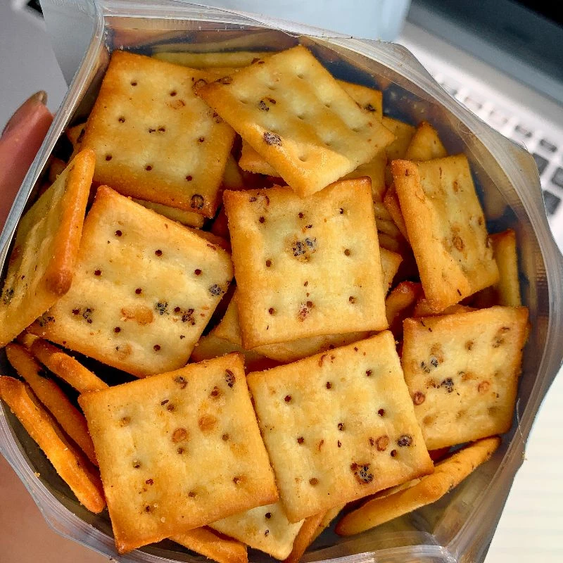 黑松露火腿咸味苏打饼干解馋网红美味高端好吃追剧休闲小零食推荐