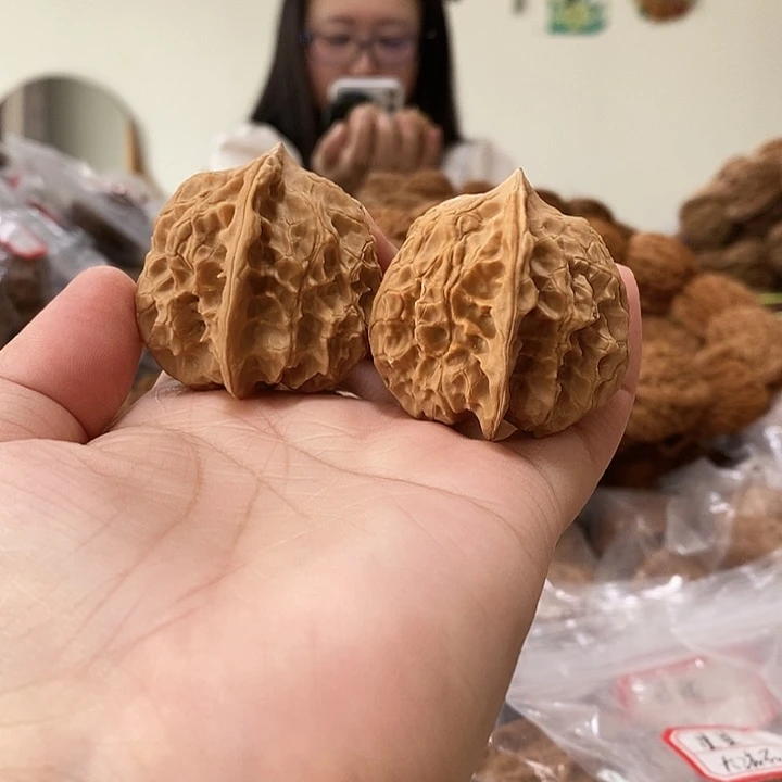 文玩核桃吊坠玲珑异形39