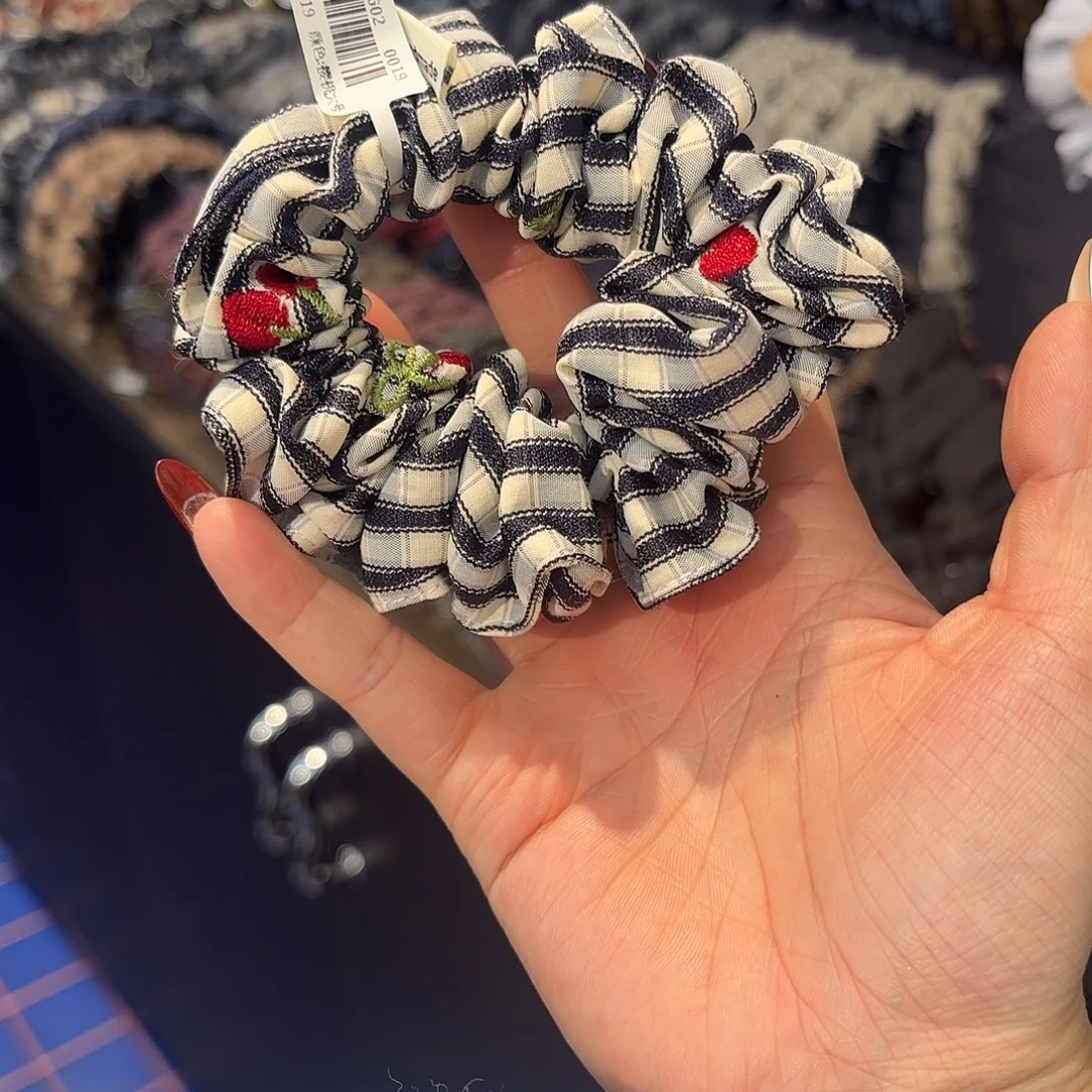 布艺非金属条纹樱桃