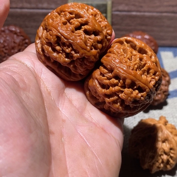 那***光文玩核桃把件核桃