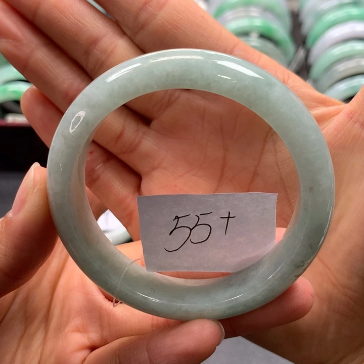 未镶嵌手镯翡翠手镯