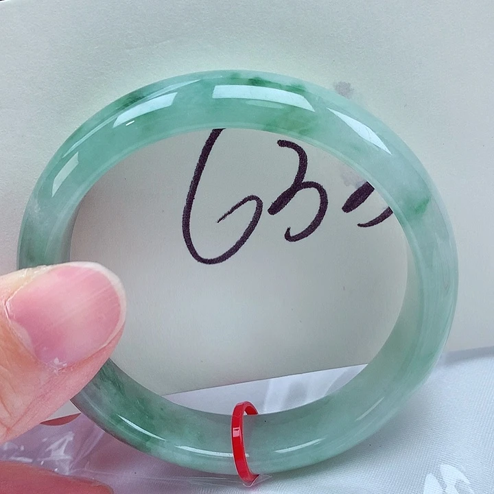 翡翠未镶嵌手镯翡翠