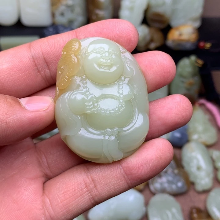 和田玉（糖玉）未镶嵌颈饰