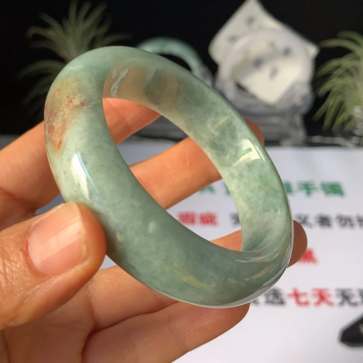 翡翠未镶嵌手镯40。 55圈