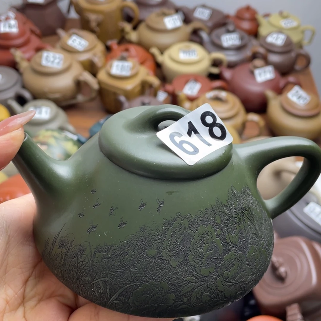 紫砂茶壶左****℃紫砂微瑕