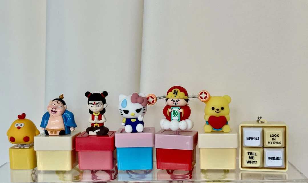 新款回答我语音玩具键盘语录发光发音钥匙扣解压玩具送朋友送闺蜜