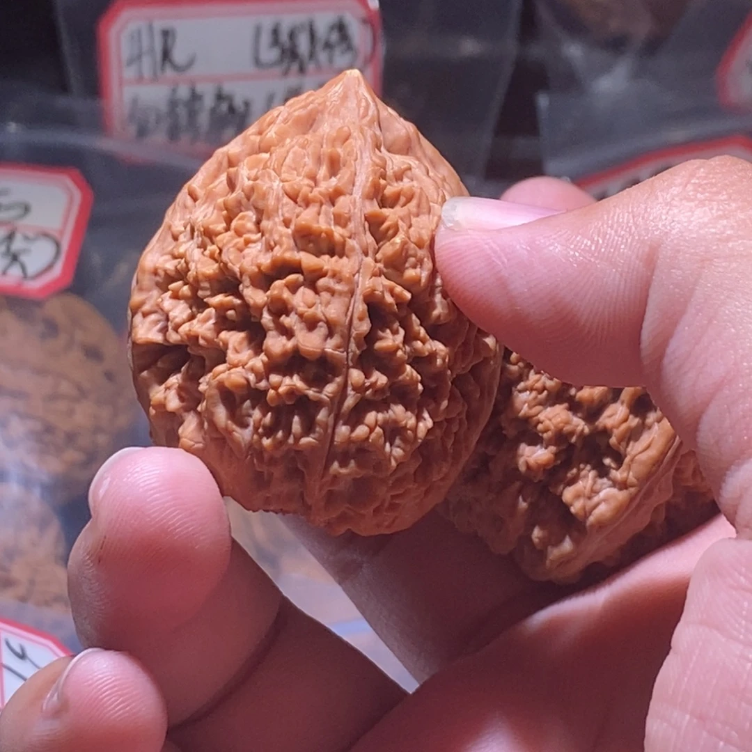 临***修吊坠文玩核桃37全品蒜头（一个小水尖）