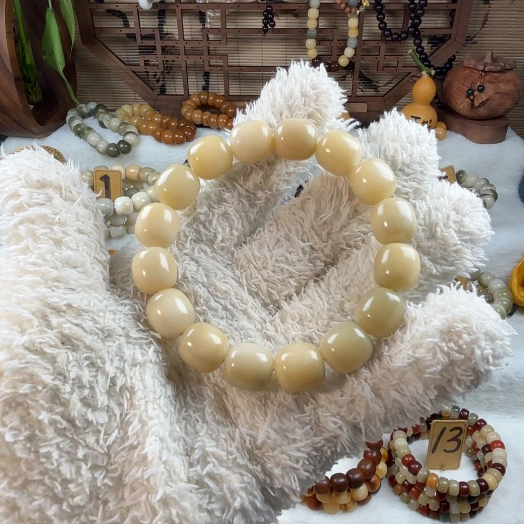 菩提根/象牙果手串绿色枣珠