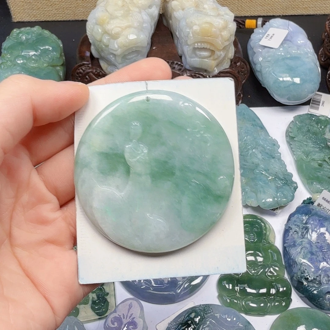 翡翠未镶嵌挂件翡翠