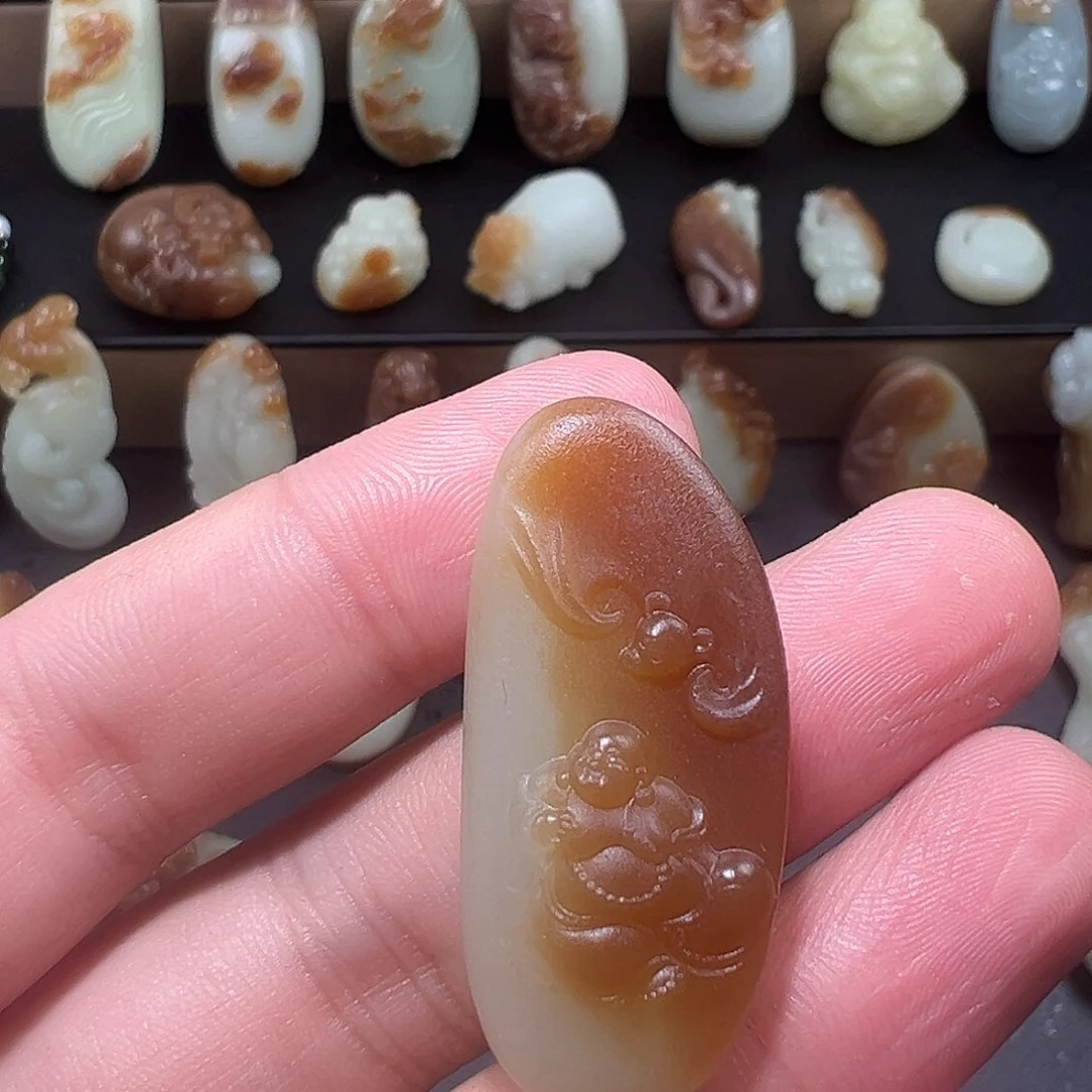 和田玉（糖玉）未镶嵌颈饰