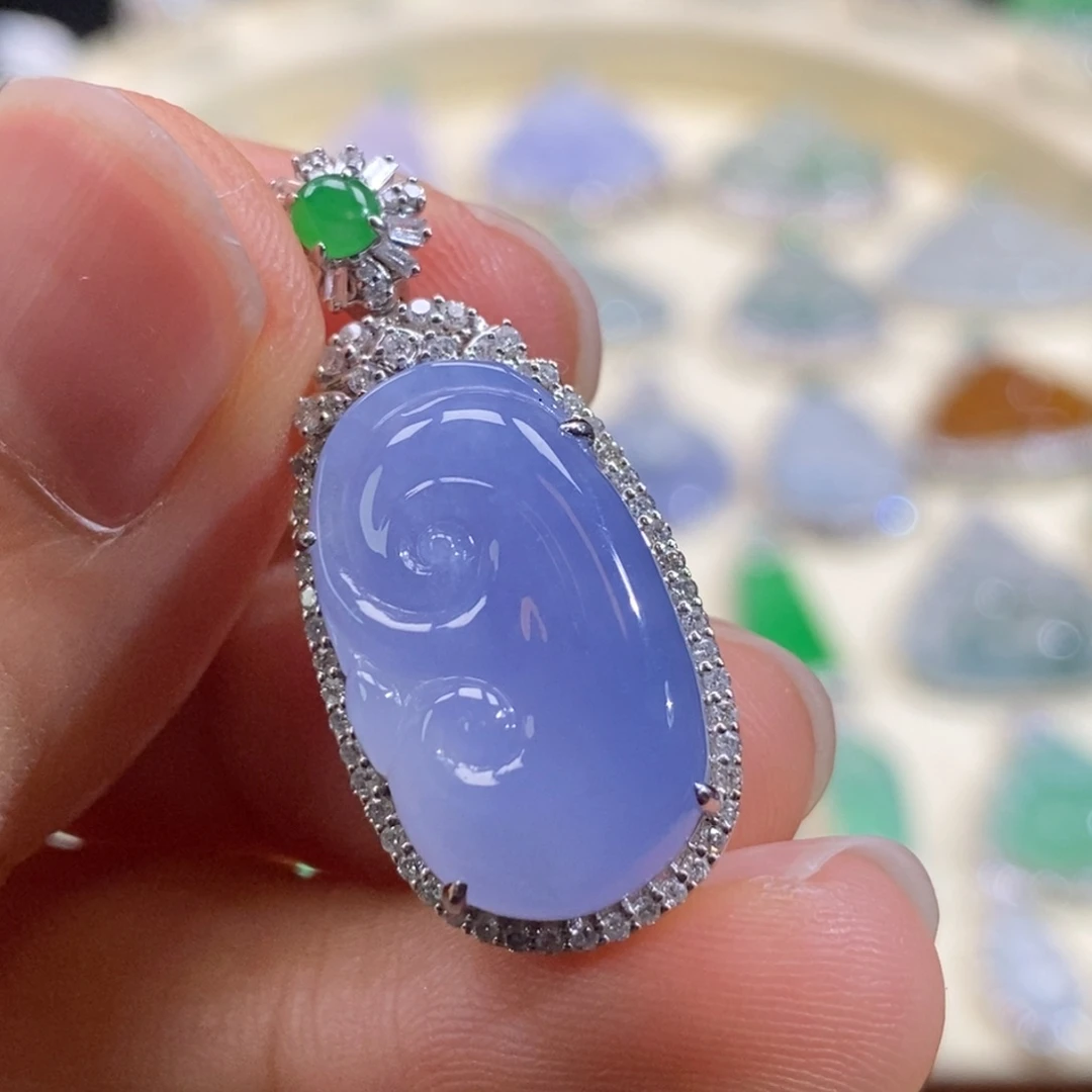 翡翠18K金镶嵌戒指