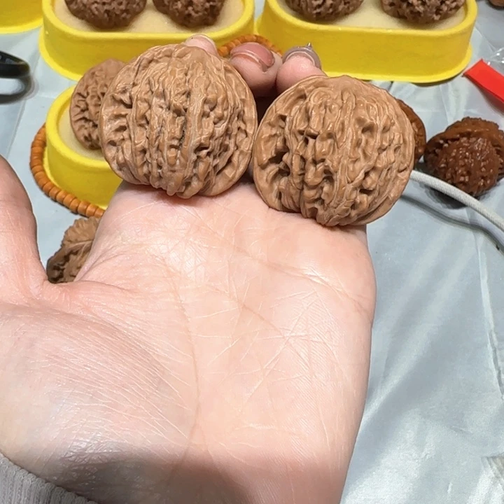 驾***胡文玩核桃把件汉高楼40尖蹭中端