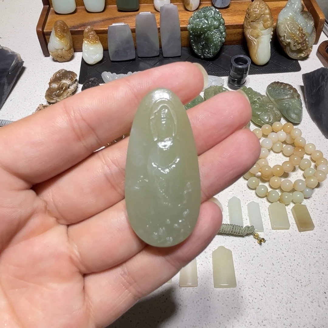 和田玉未镶嵌颈饰