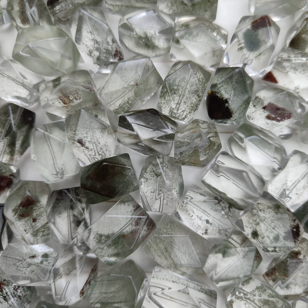 绿幽灵大号随行多样性随机发货B113