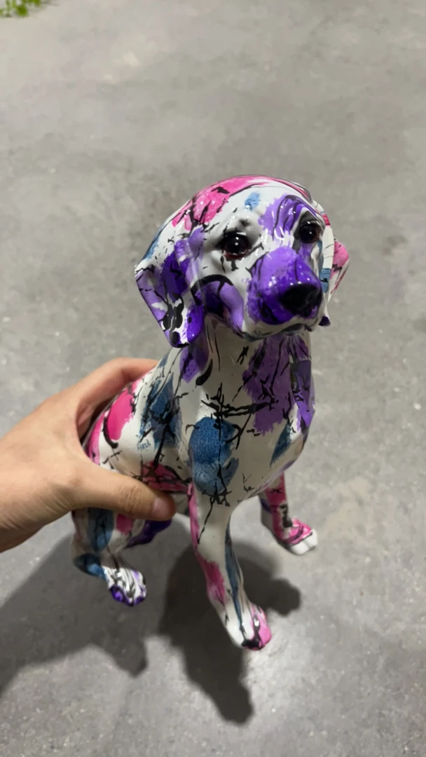 红 紫花大狗摆件