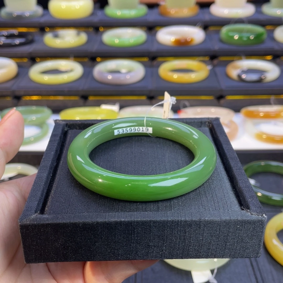 和田玉未镶嵌手镯粉绿阳绿手镯53+