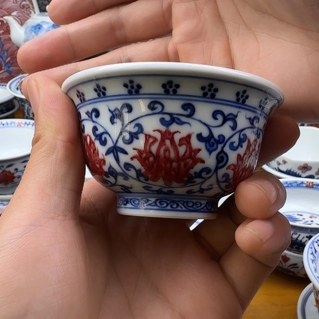 当代釉里红压手杯