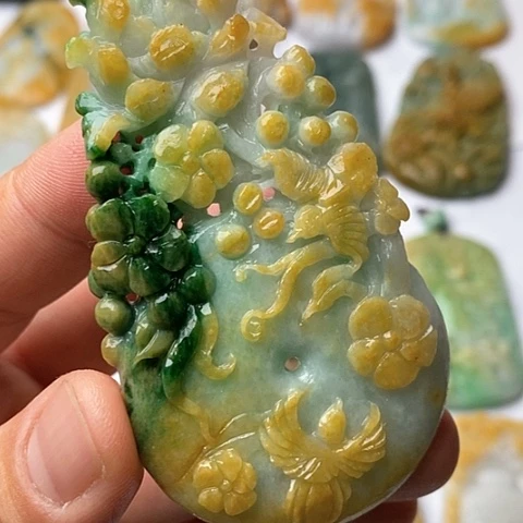 定制翡翠未镶嵌翡翠