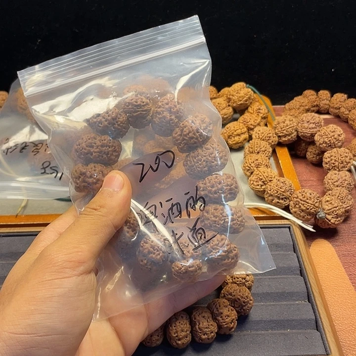 布***w金刚菩提吊坠夹板