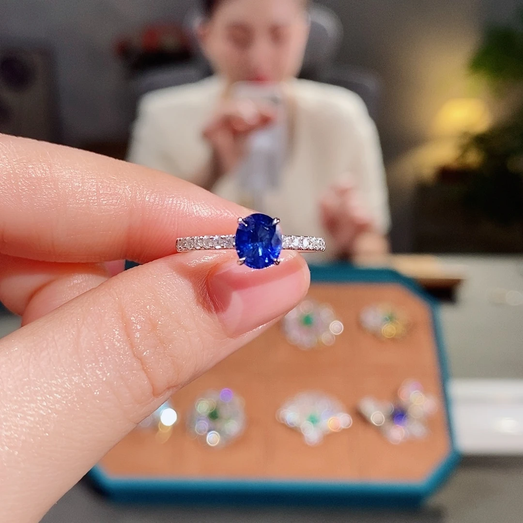 戒指蓝宝石18K金镶嵌0.99ct
