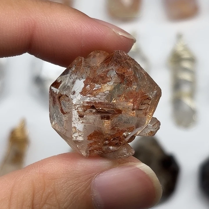 水晶未镶嵌颈饰巴基斯坦红泥闪灵钻26mm+