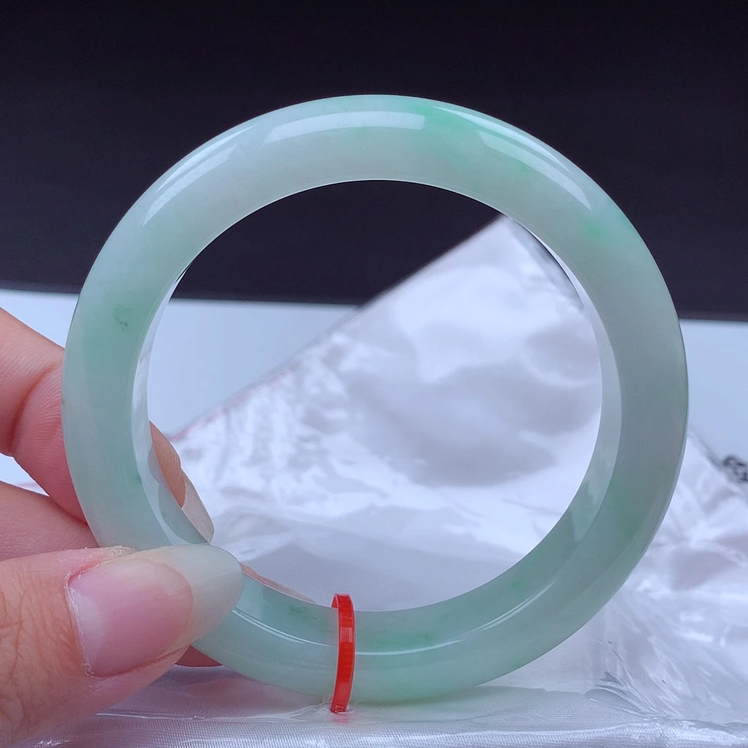 翡翠手镯未镶嵌手镯001381