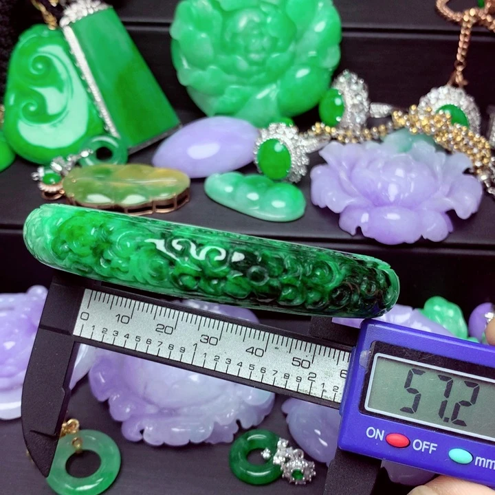 翡翠手镯未镶嵌aaa