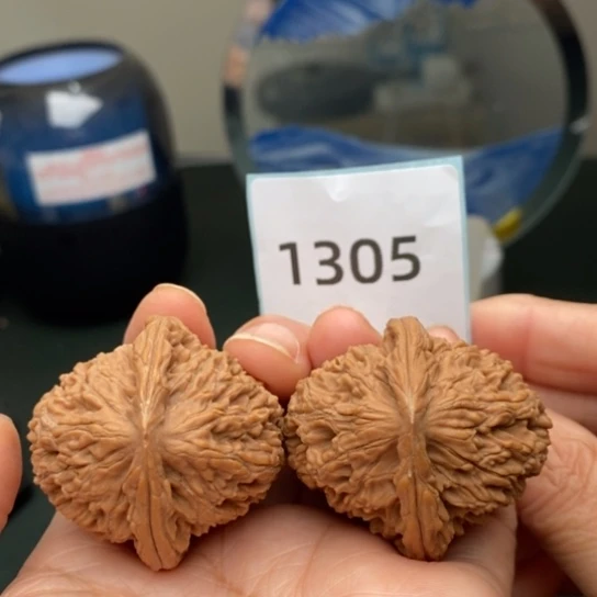 文玩核桃把件37.5水龙纹1305