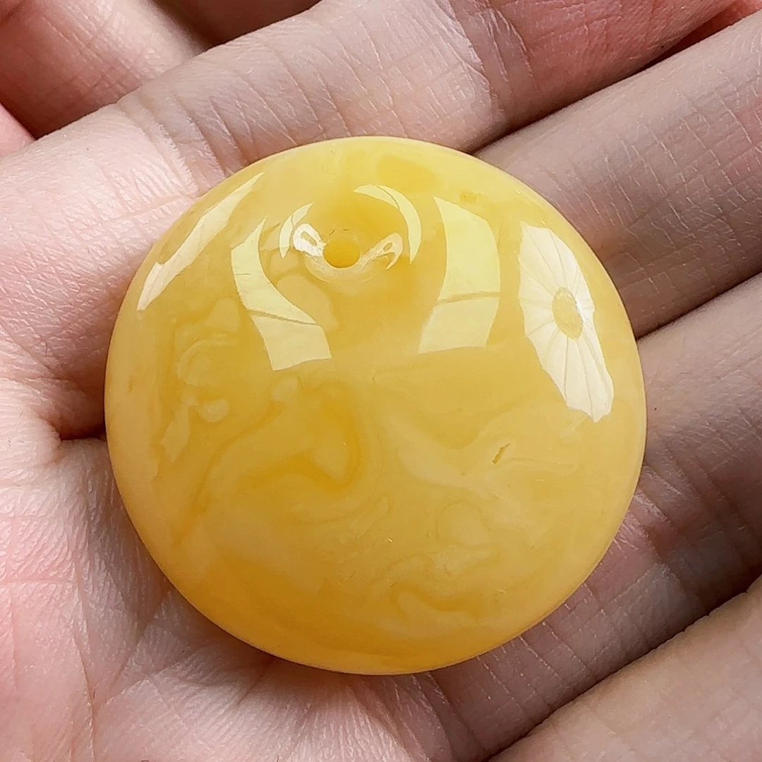 未镶嵌琥珀珠宝奇石