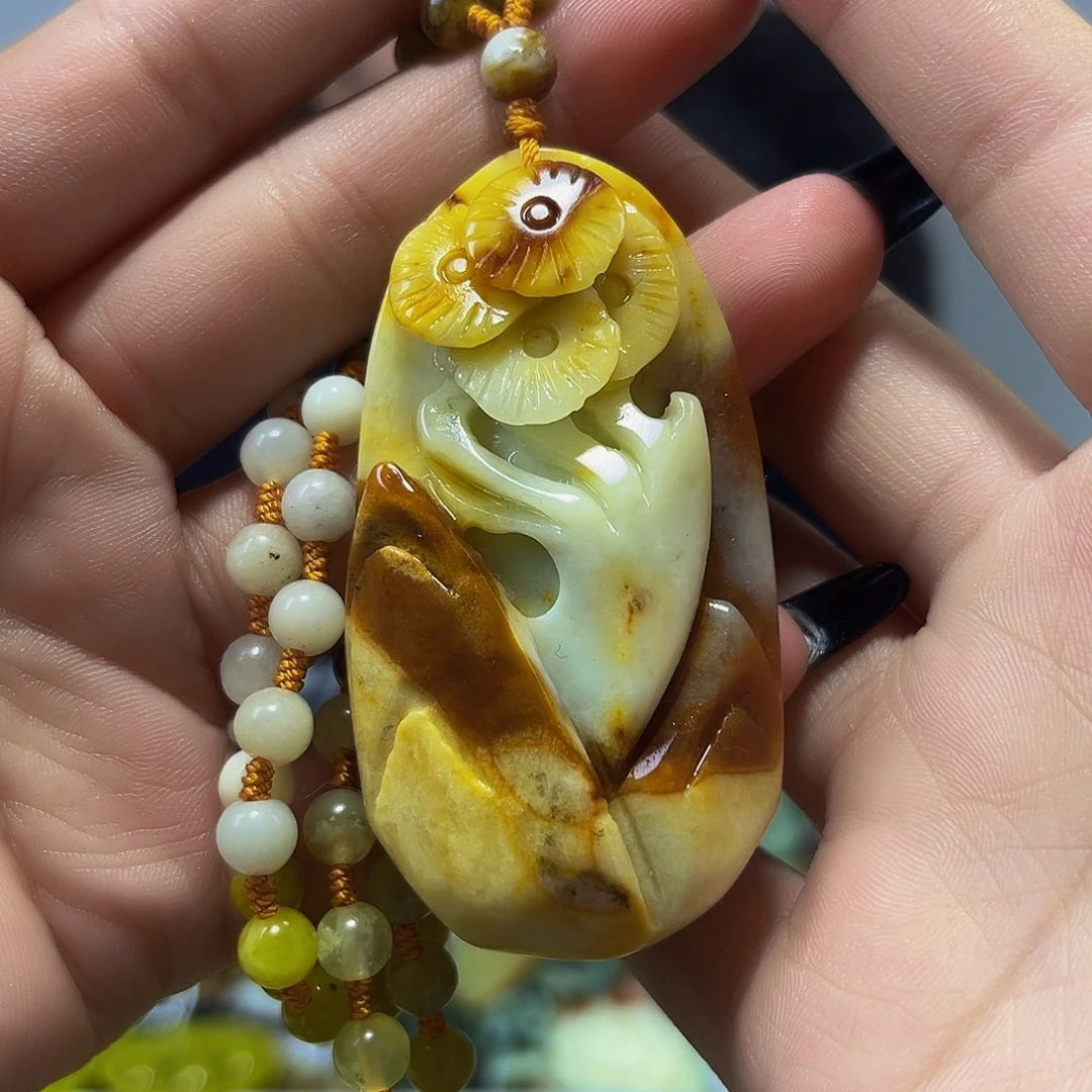 蛇纹石玉未镶嵌颈饰