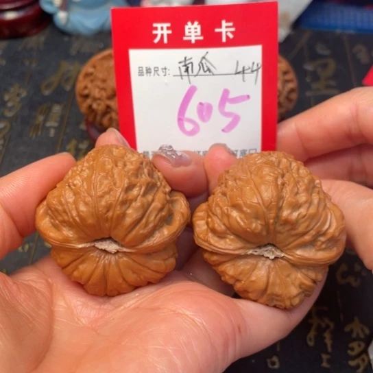 吊坠文玩核桃文玩了吗