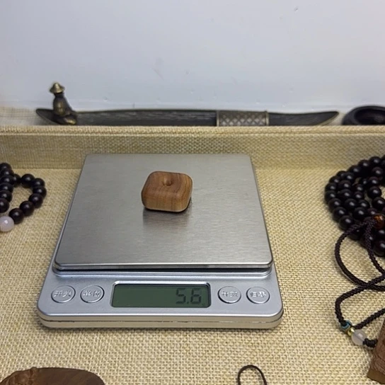 飞***象老山檀香四方牌5.6