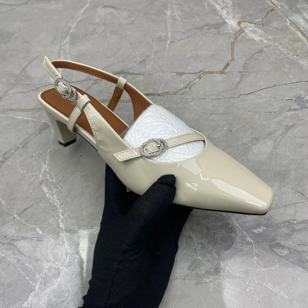 bcf（孤品） 39码凉鞋女 (牛皮)342-507