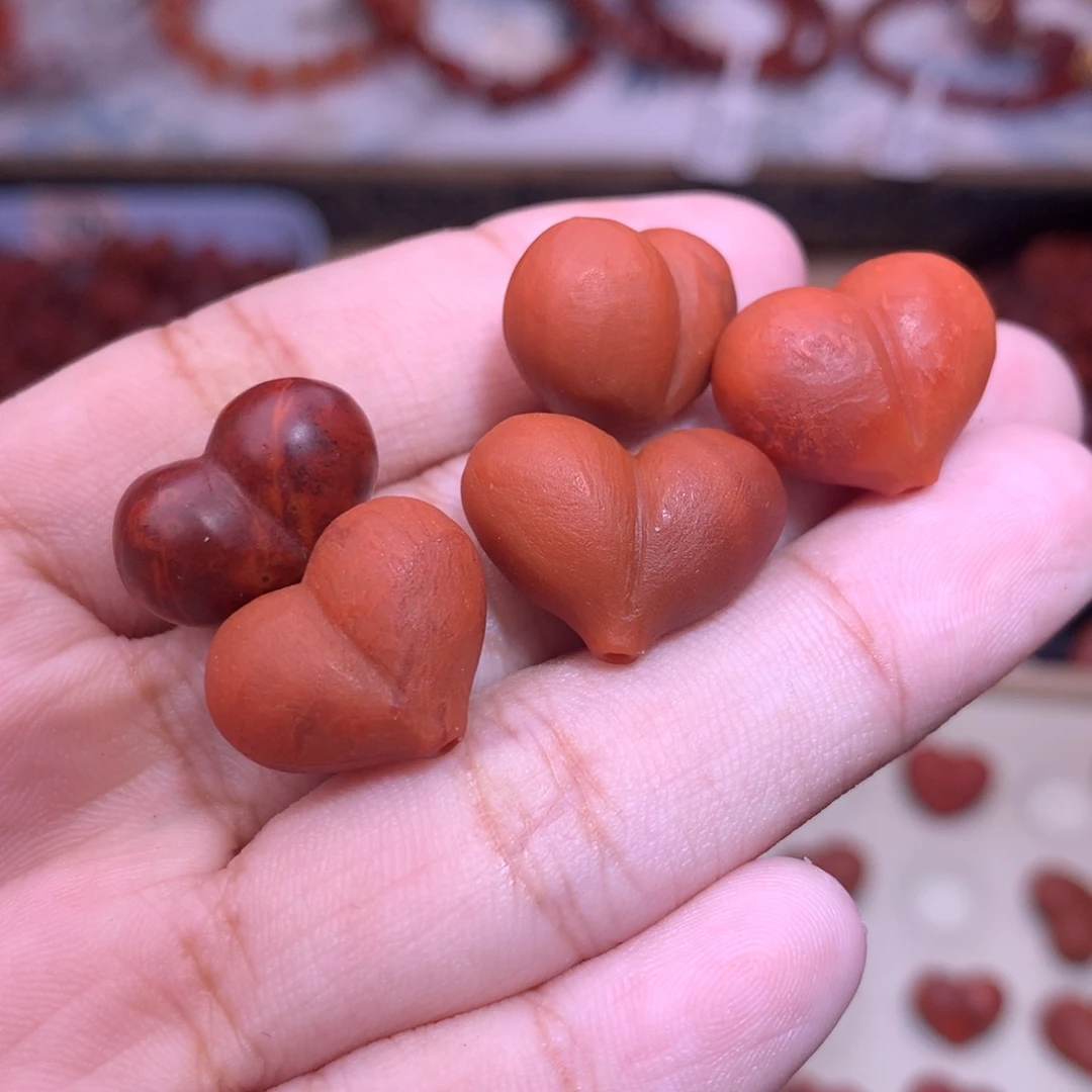 南红玛瑙合金珠宝半成品屁桃5